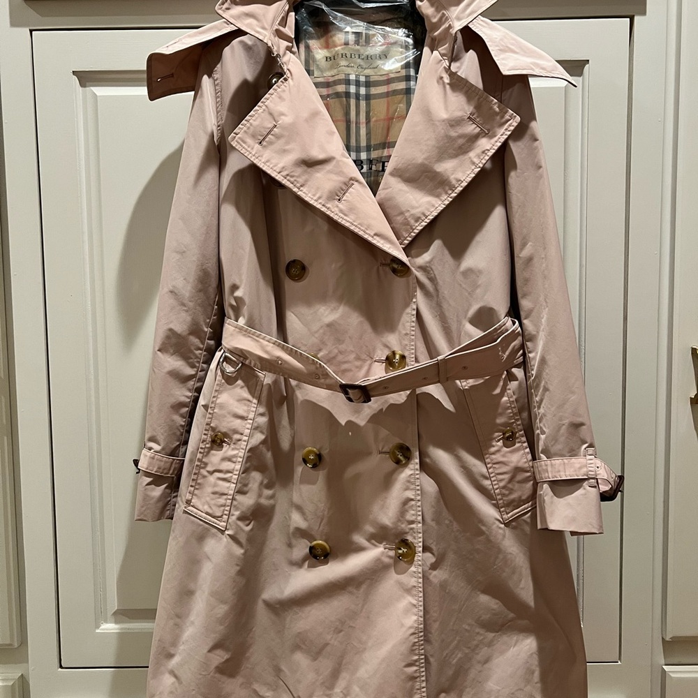 Burberry Kensington Trench Coat